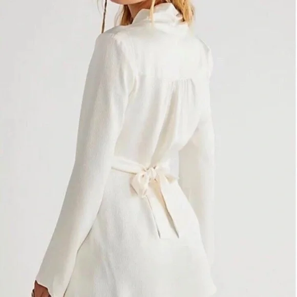 Free People Harley Wrap Tunic Elegant Cream Wrap Blouse Size Large - Picture 3 of 12